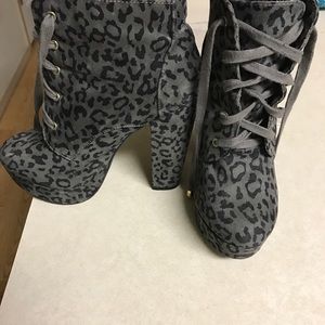 Forever 21 leopard / cheetah print boots